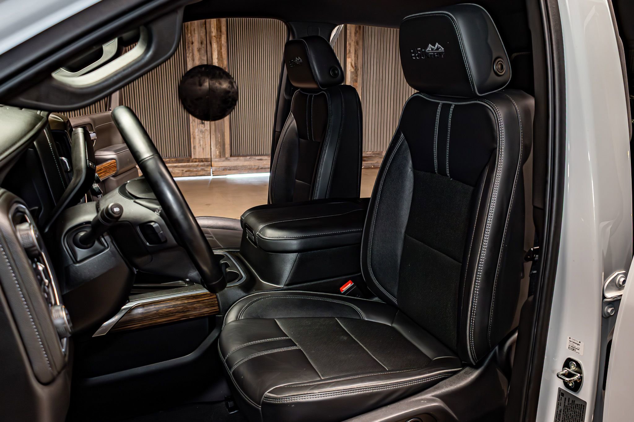 Used 2023 Chevrolet Silverado 3500 High Country image 25