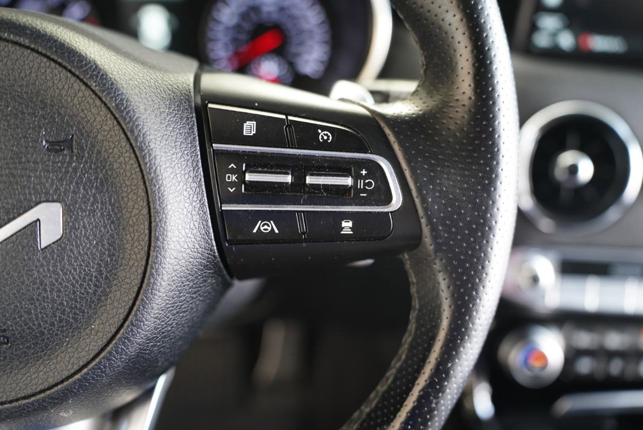 Used 2022 Kia Stinger GT-Line w/ Sun & Sound Package AWD/4WD image 16