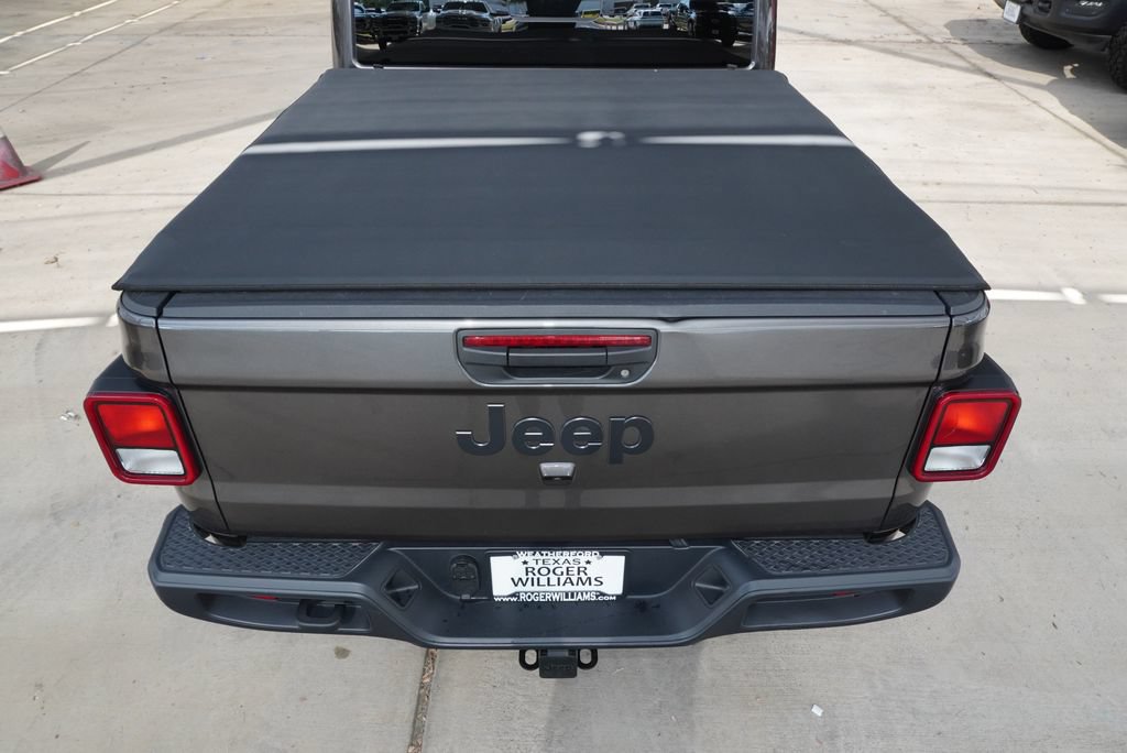 Used 2025 Jeep Gladiator Sport AWD/4WD image 10