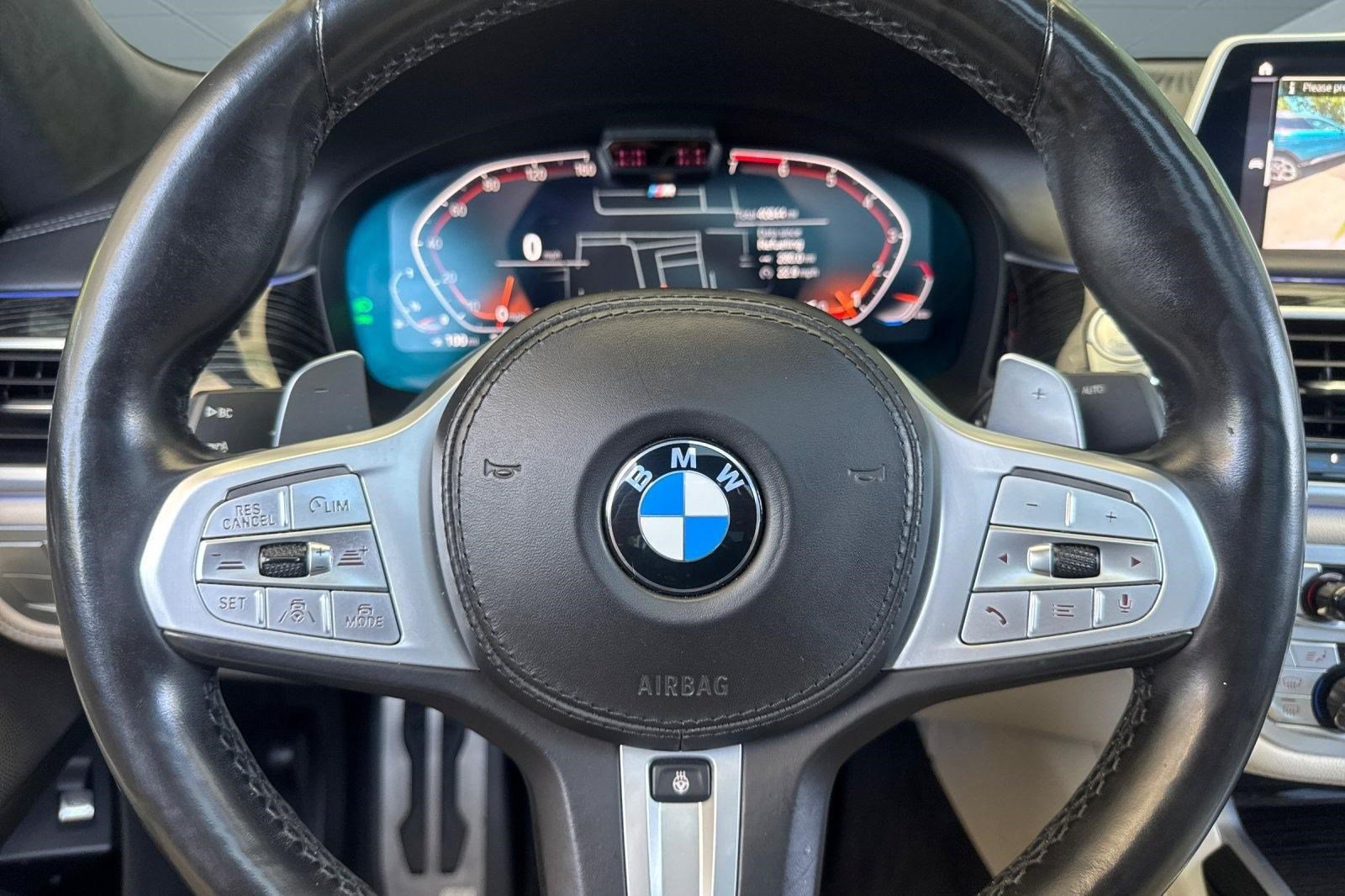 Certified 2022 BMW 750i xDrive w/ Executive Package AWD/4WD image 16