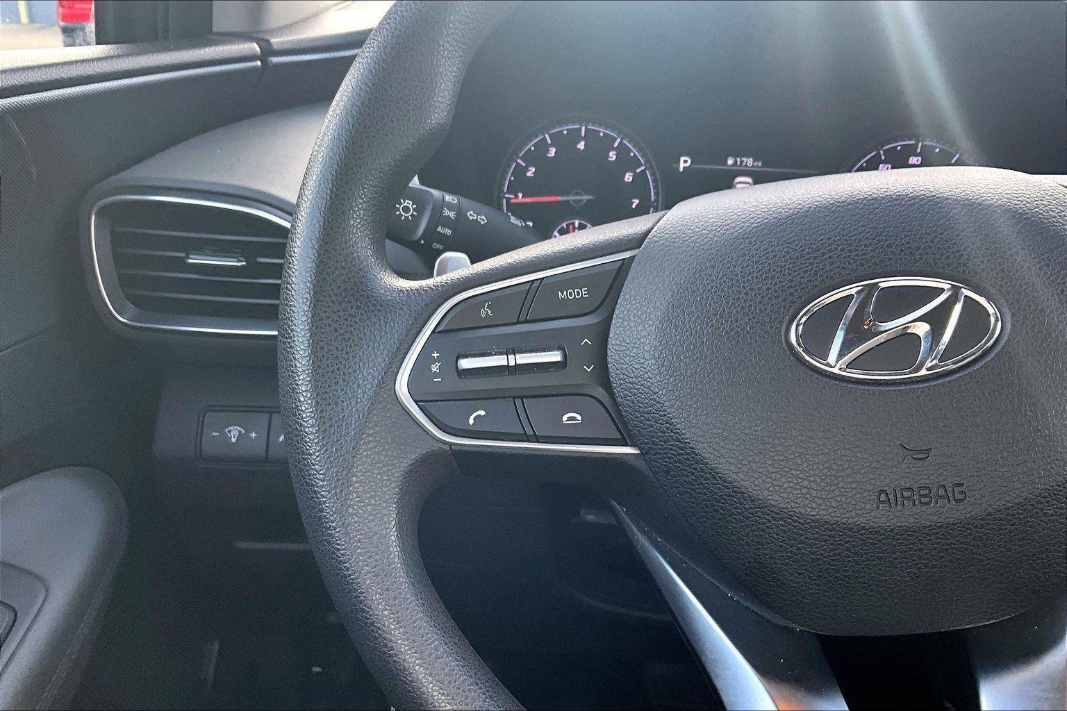 Used 2023 Hyundai Santa Fe SE image 18