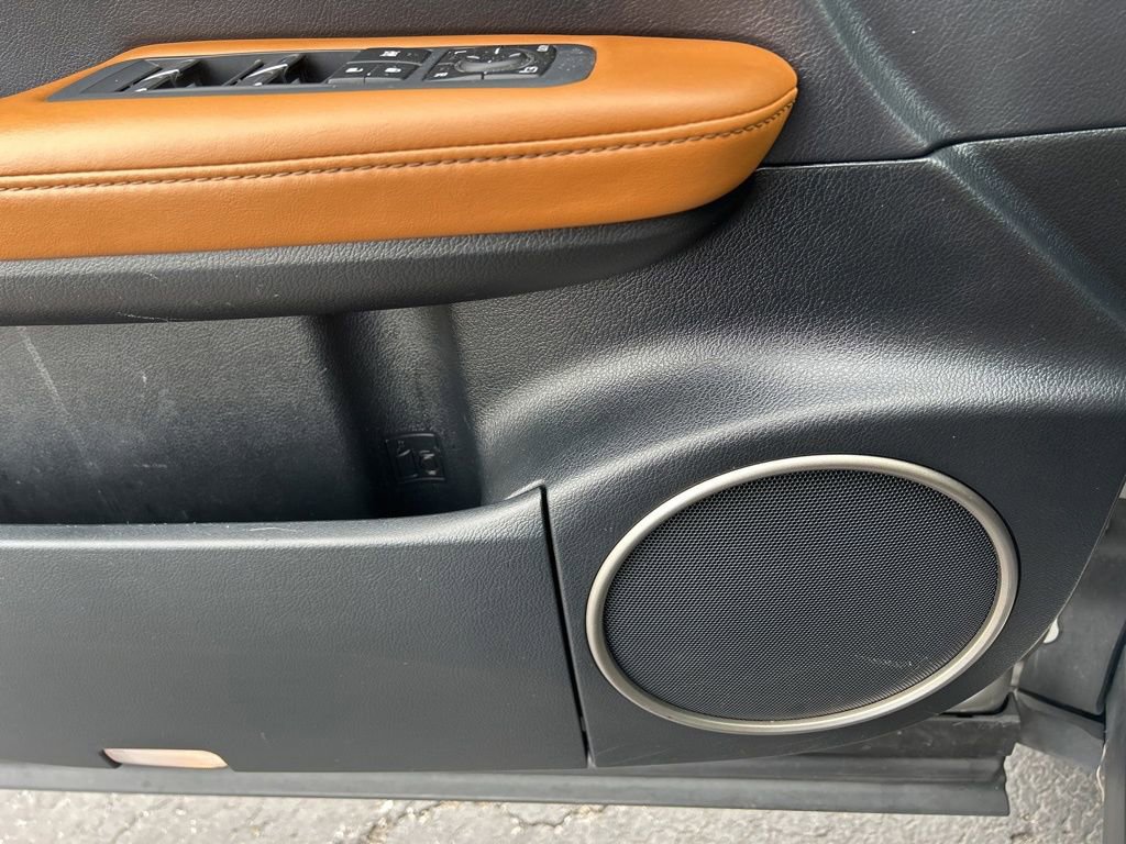 Used 2021 Lexus RX 350L FWD w/ Premium Package image 17