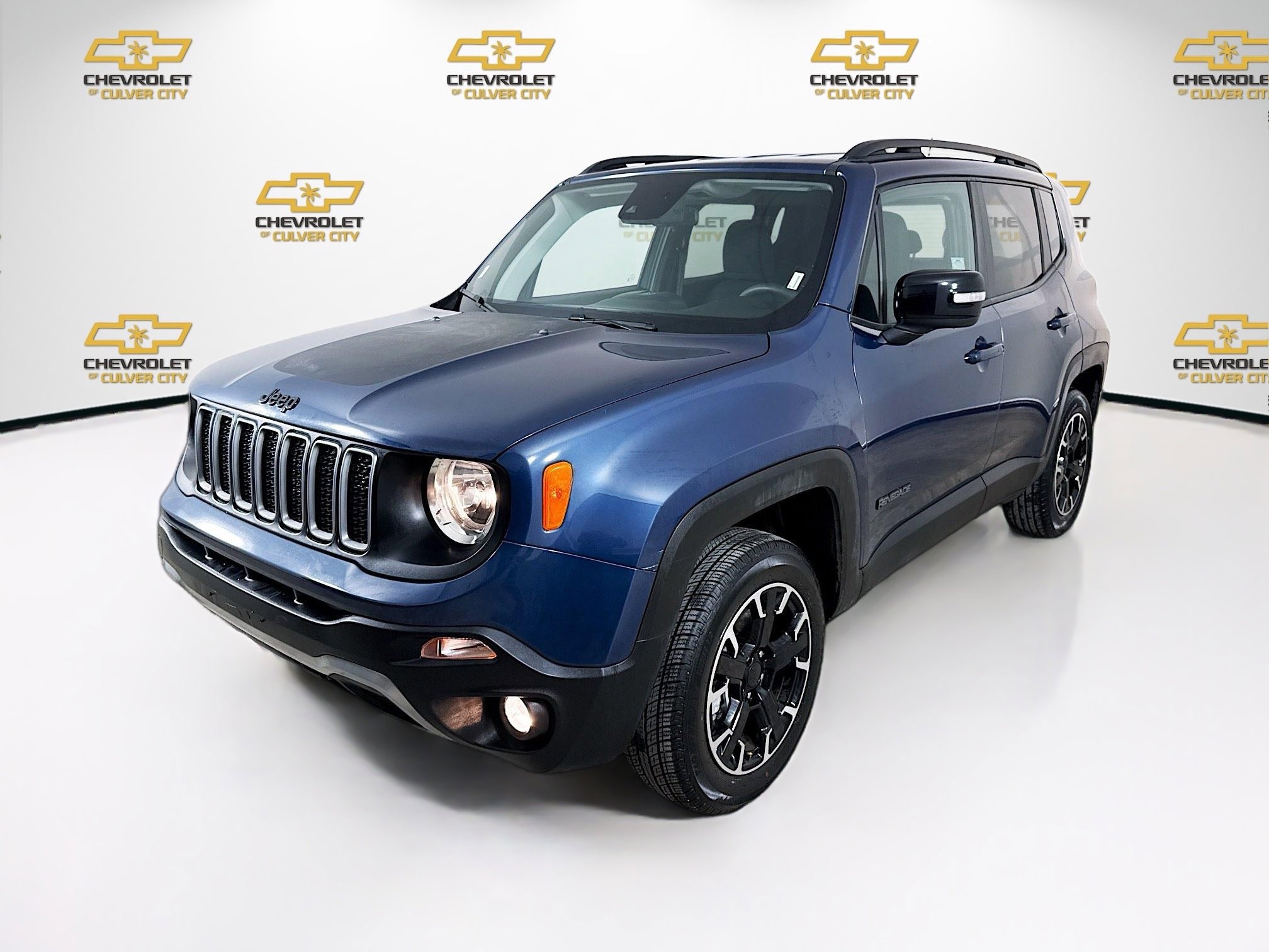 Used 2023 Jeep Renegade Latitude image 3