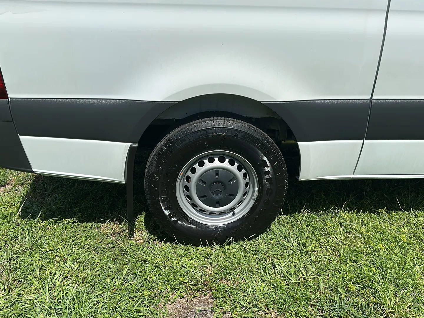 Used 2021 Mercedes-Benz Sprinter 1500 image 26