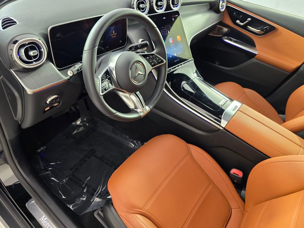 Certified 2025 Mercedes-Benz GLC 300 image 11