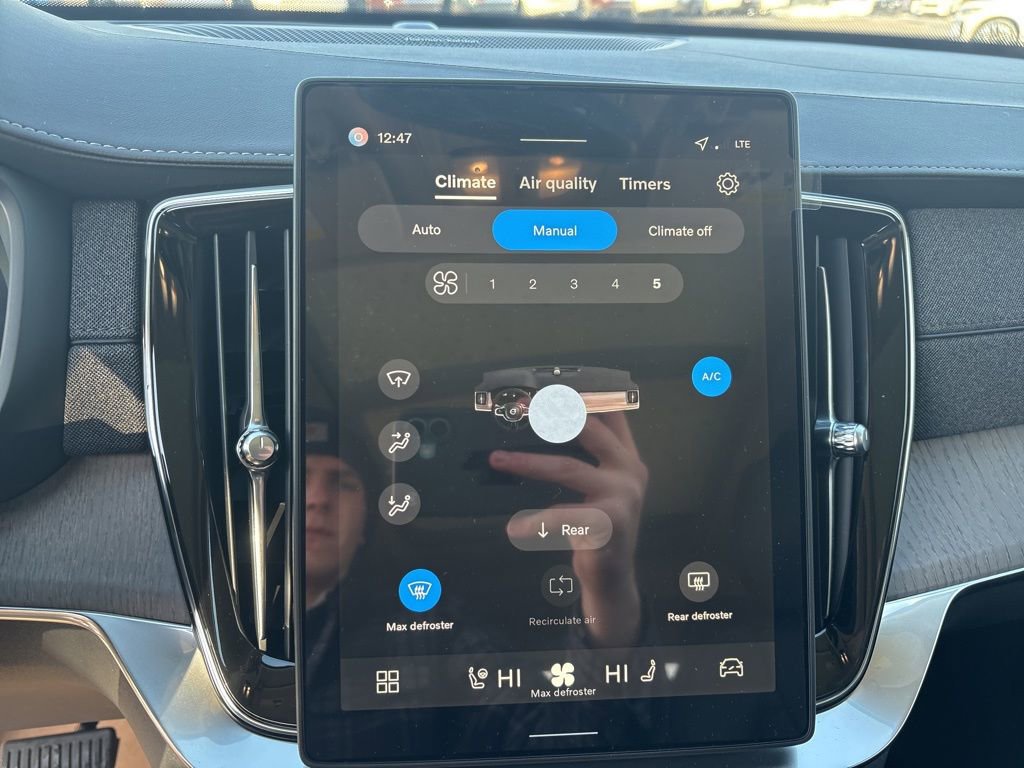 New 2026 Volvo XC90 B6 Ultra w/ Protection Package Premier image 28