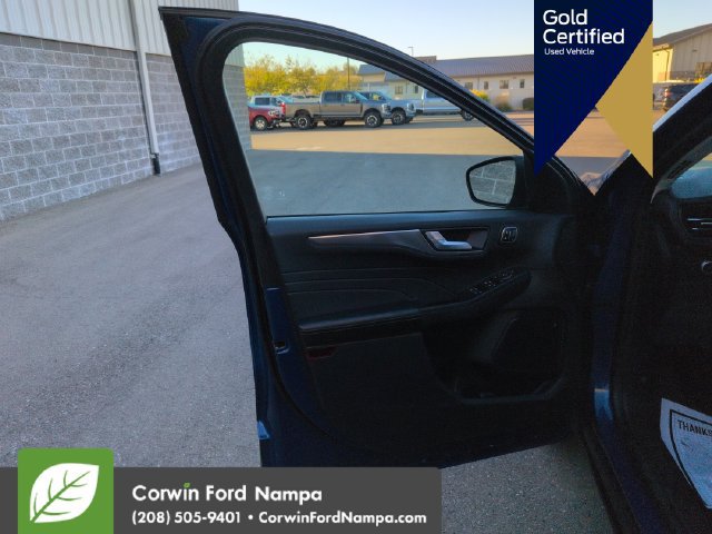 Used 2022 Ford Escape Titanium AWD/4WD image 12