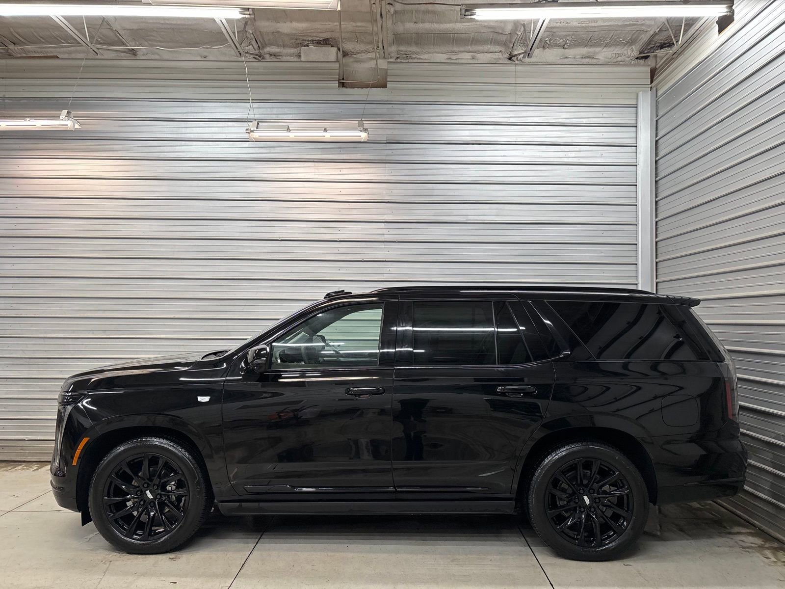 Used 2025 Cadillac Escalade Sport Platinum image 8