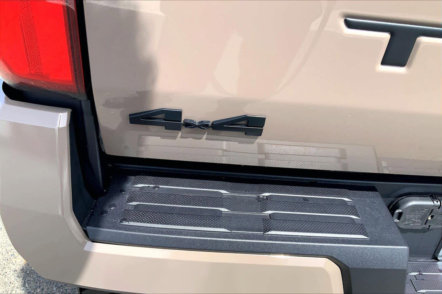 New 2026 Toyota Tacoma TRD Off-Road AWD/4WD image 15