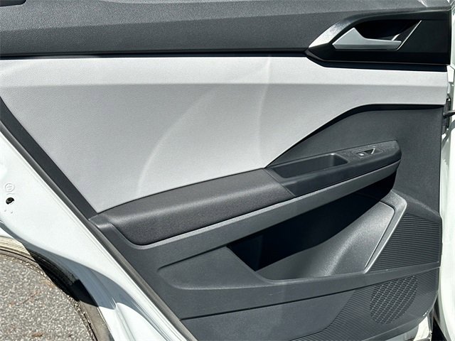 Used 2022 Volkswagen Taos SE image 12