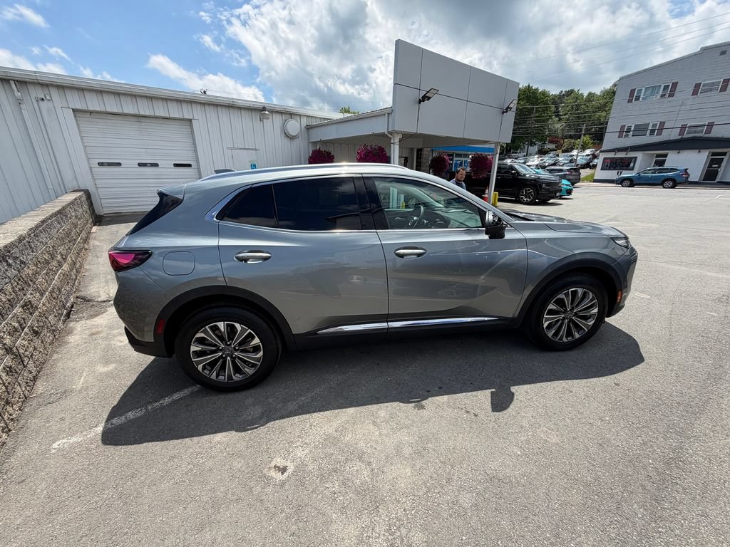 Used 2025 Buick Envision Preferred AWD/4WD image 6