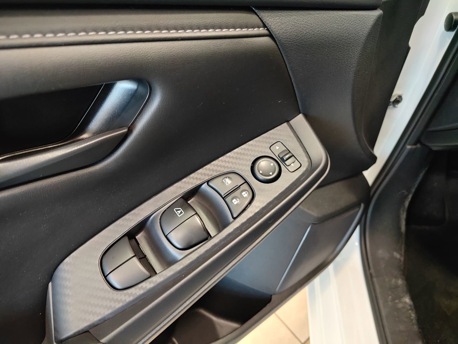 Used 2024 Nissan Sentra S image 10