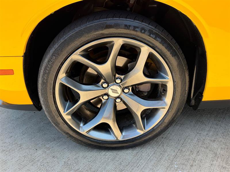 Used 2017 Dodge Challenger SXT RWD image 25