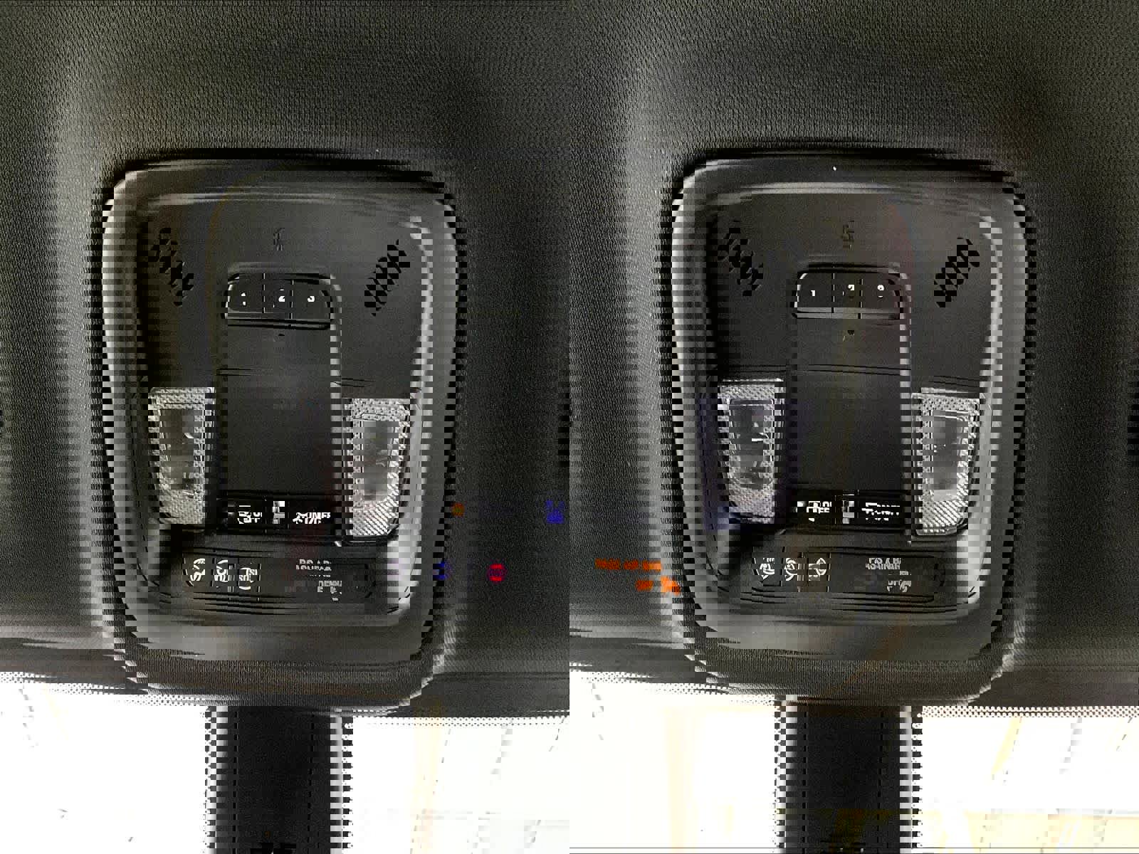 Used 2023 Chevrolet Traverse LT image 23