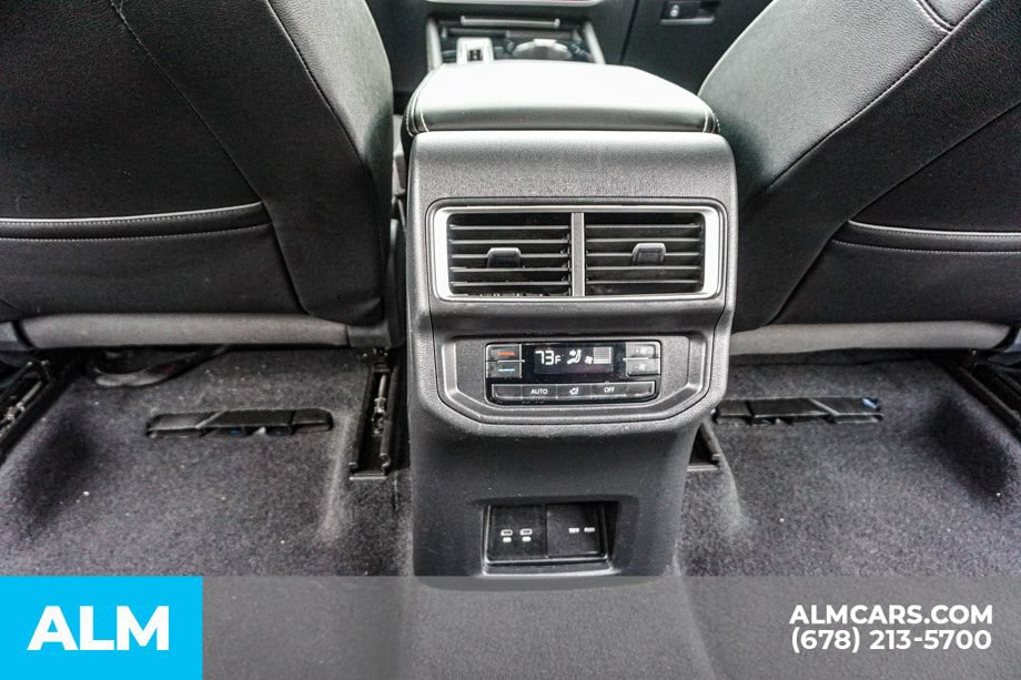 Used 2025 Volkswagen Atlas SE FWD image 32