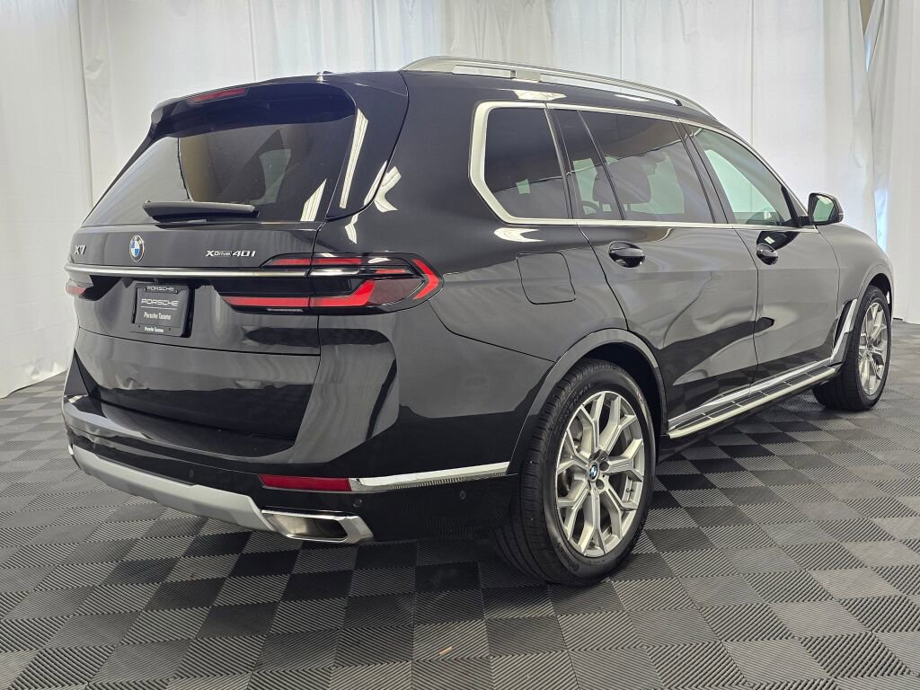 Used 2025 BMW X7 xDrive40i image 4