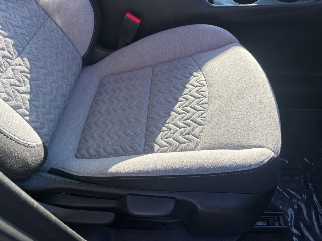 Used 2022 Chevrolet Equinox LS image 47