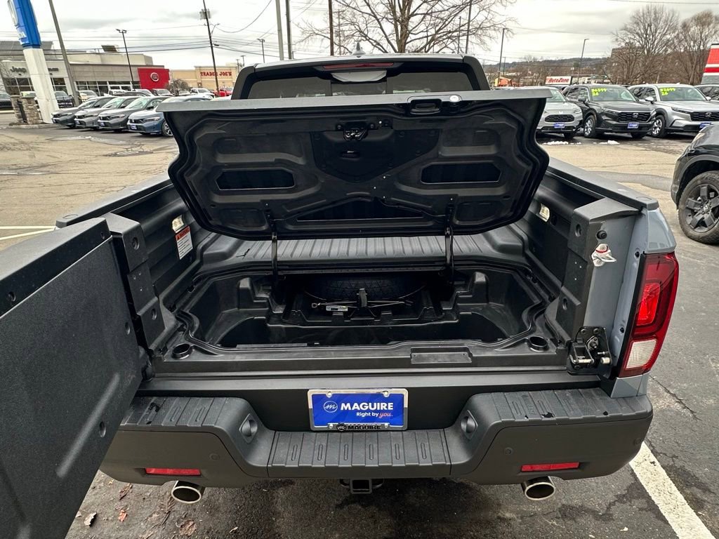 New 2026 Honda Ridgeline Black Edition image 8