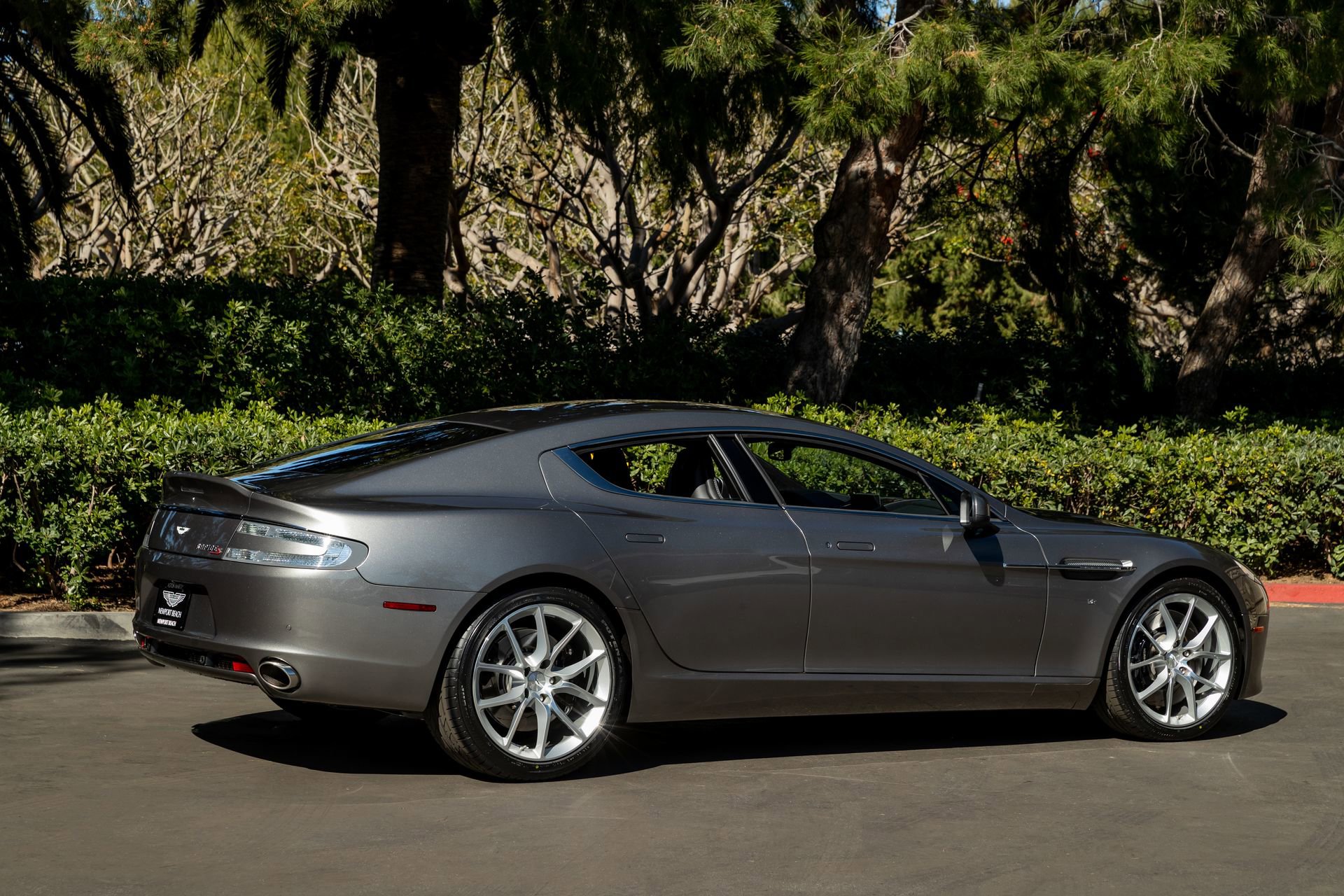 Used 2015 Aston Martin Rapide S RWD image 2