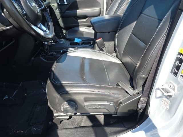 Used 2023 Jeep Wrangler Unlimited Sahara w/ Cold Weather Group image 14