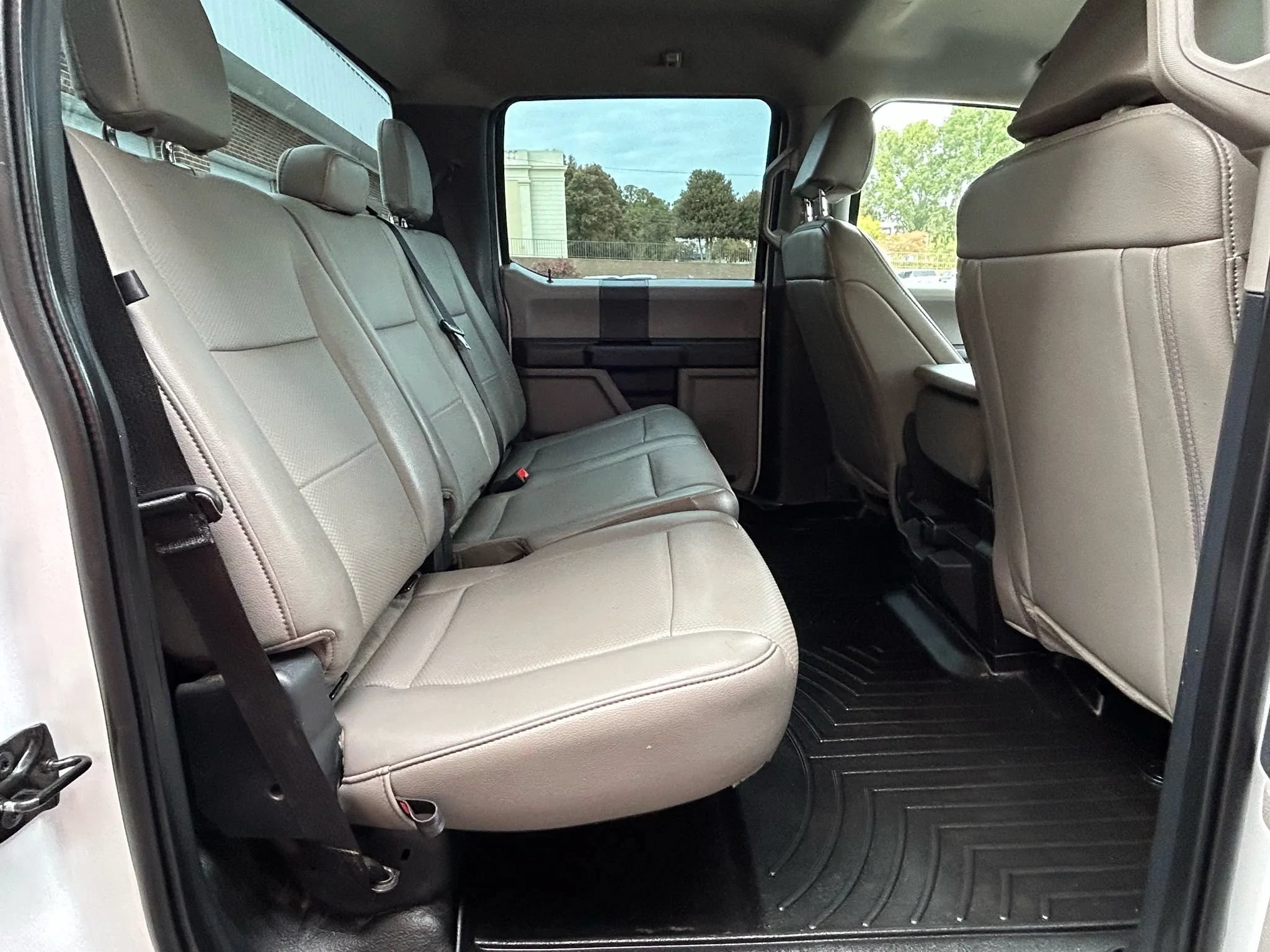 Used 2022 Ford F350 XL w/ Power Equipment Group AWD/4WD image 17