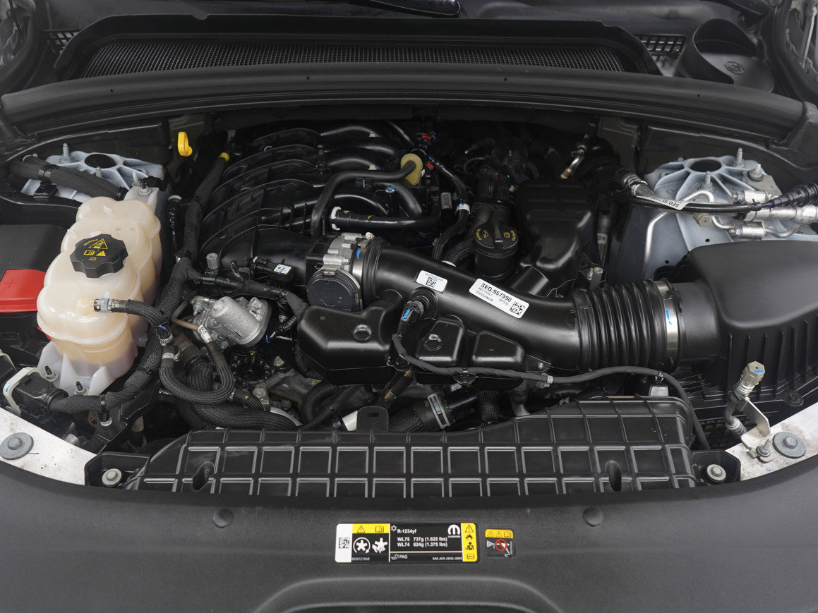 Used 2024 Jeep Grand Cherokee Altitude image 32