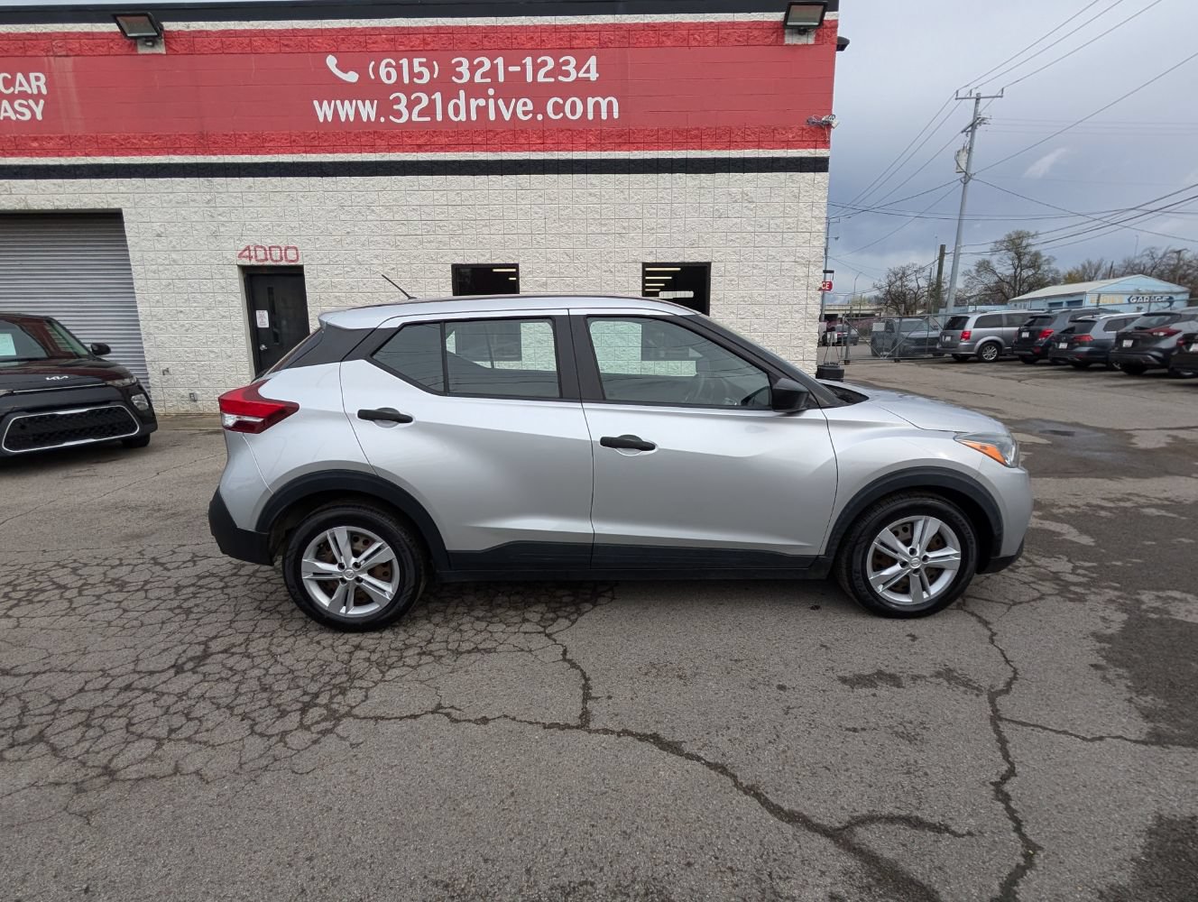 Used 2020 Nissan Kicks S FWD image 5