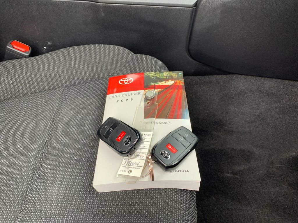 Used 2025 Toyota Land Cruiser 1958 image 9