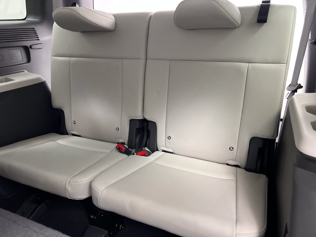 Used 2025 Hyundai Santa Fe SEL FWD image 24