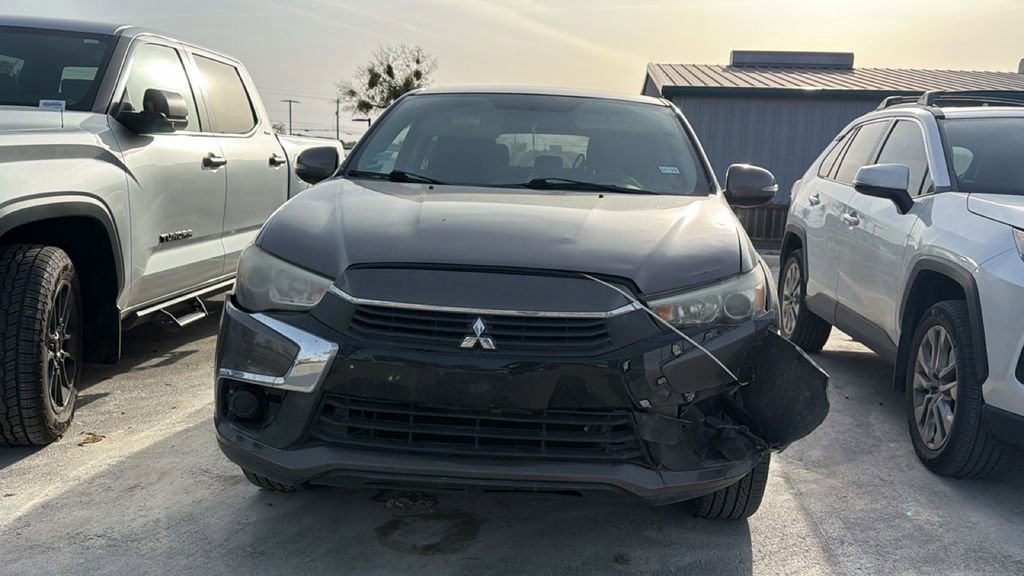 Used 2016 Mitsubishi Outlander Sport ES image 2