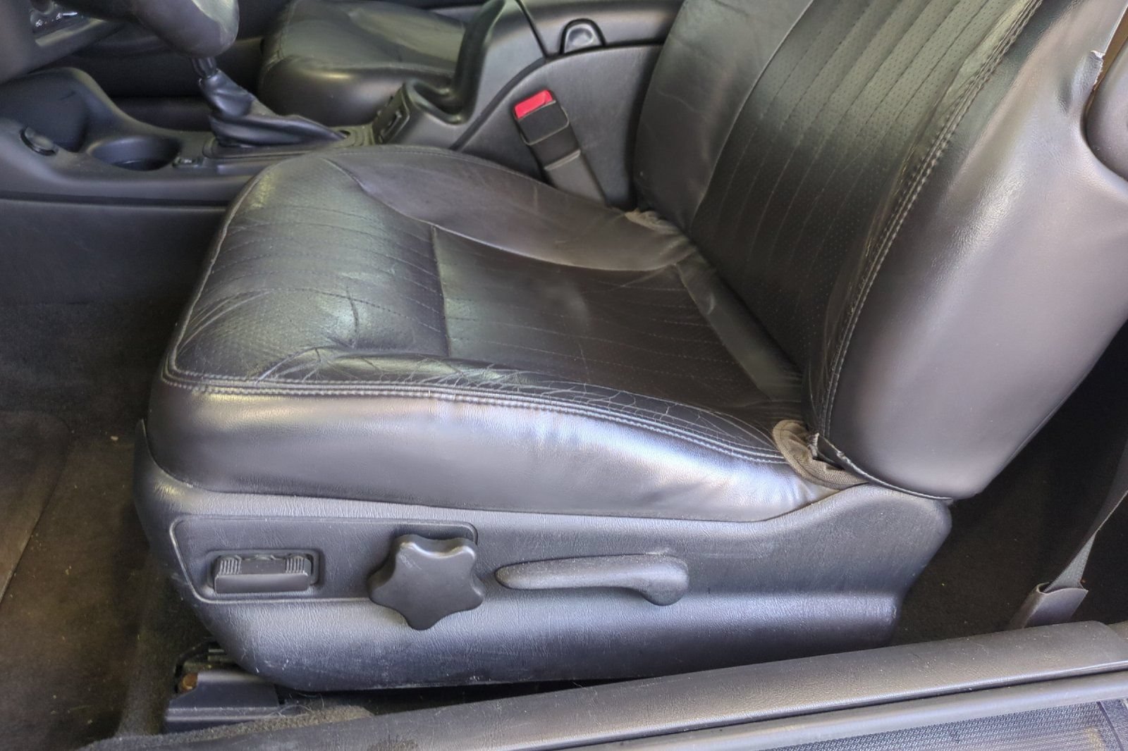 Used 2005 Chevrolet Monte Carlo SS w/ Preferred Equipment Group FWD image 12