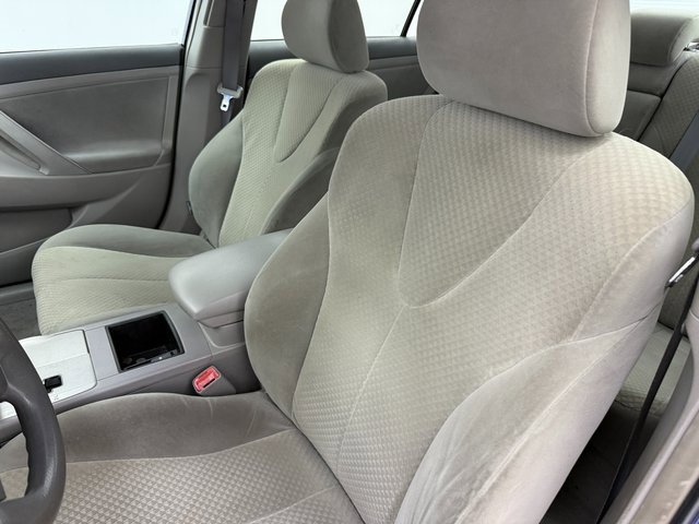 Used 2007 Toyota Camry LE image 9