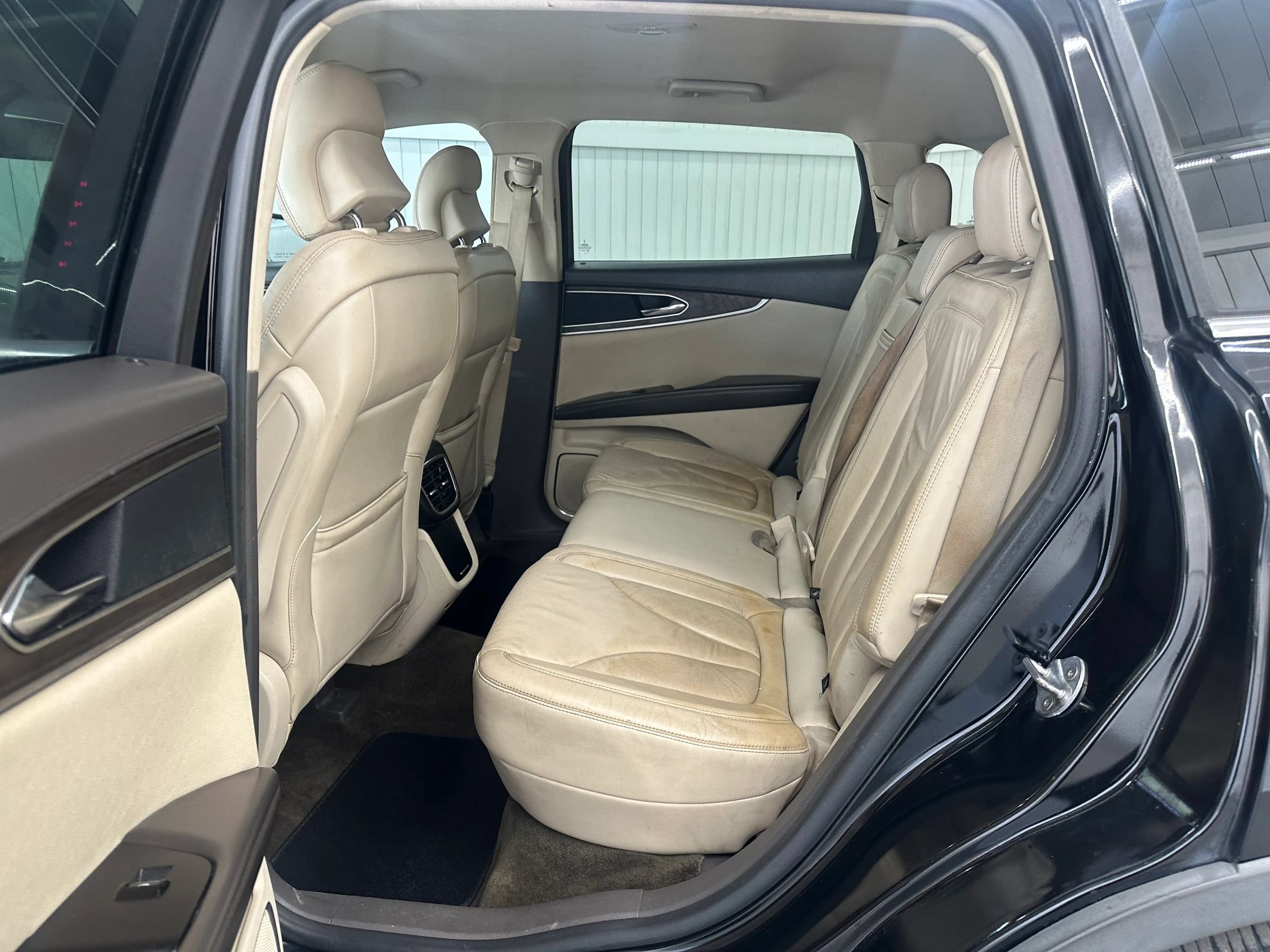 Used 2016 Lincoln MKX Select w/ Select Plus Package FWD image 12