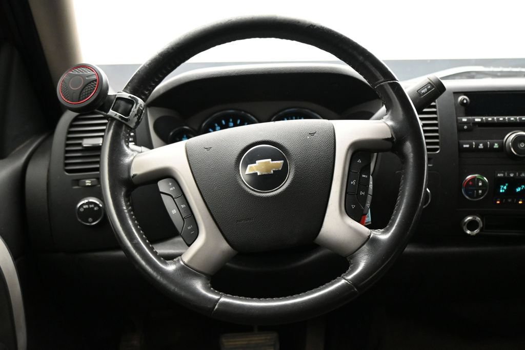 Used 2008 Chevrolet Silverado 1500 LT w/ Power Pack Plus AWD/4WD image 16