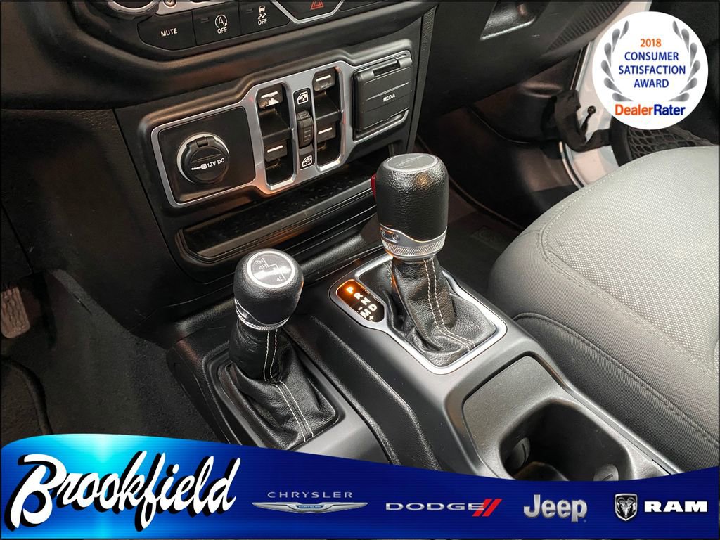 Used 2023 Jeep Gladiator Overland image 29