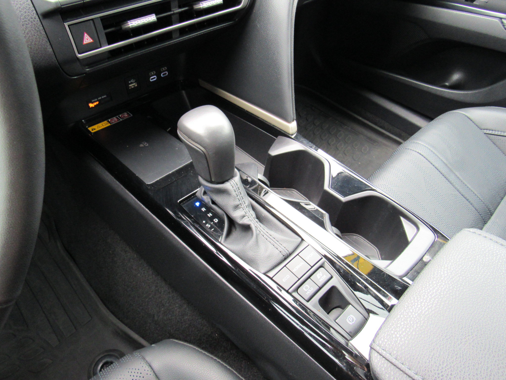 Used 2025 Toyota Camry XSE w/ Premium Package FWD image 25