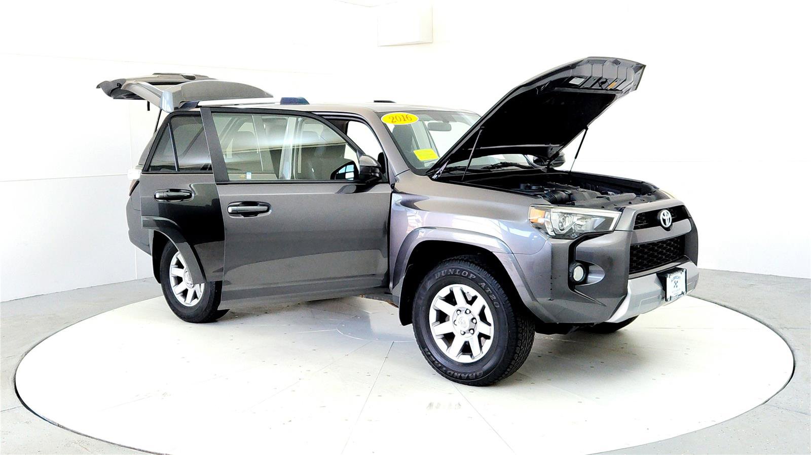 Used 2016 Toyota 4Runner Trail w/ Four Season Floor Mat Package image 12