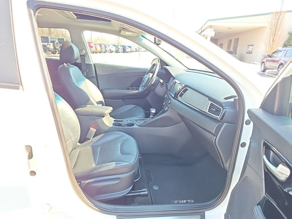 Used 2019 Kia Niro Touring image 46