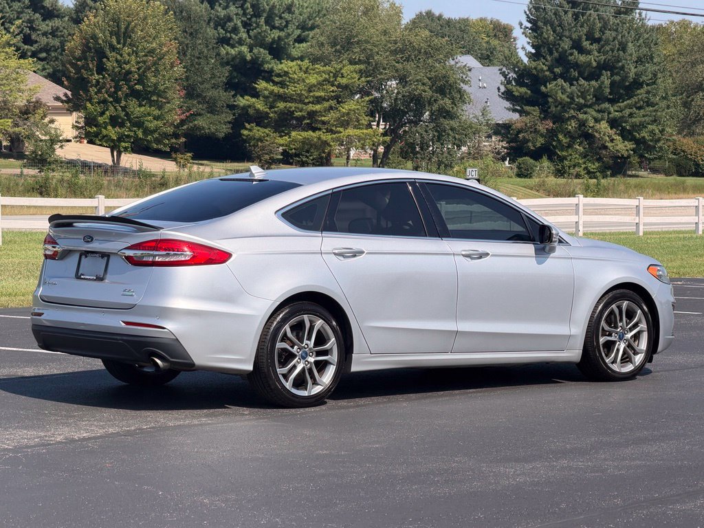 Used 2019 Ford Fusion SEL FWD image 4
