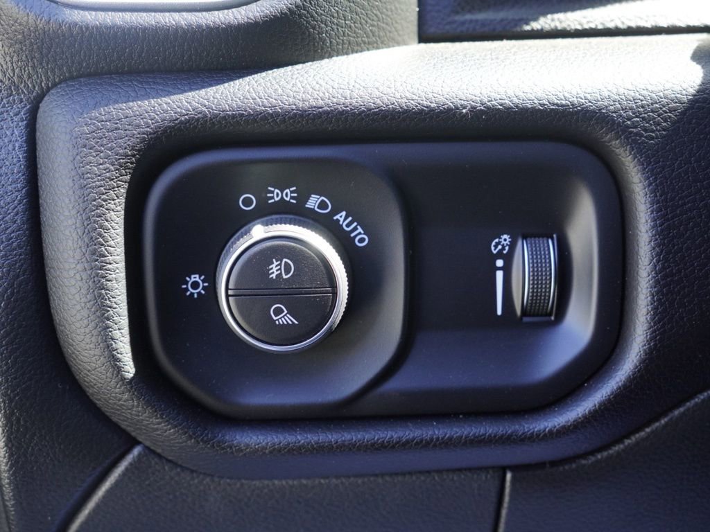 Certified 2024 RAM 2500 Big Horn AWD/4WD image 13