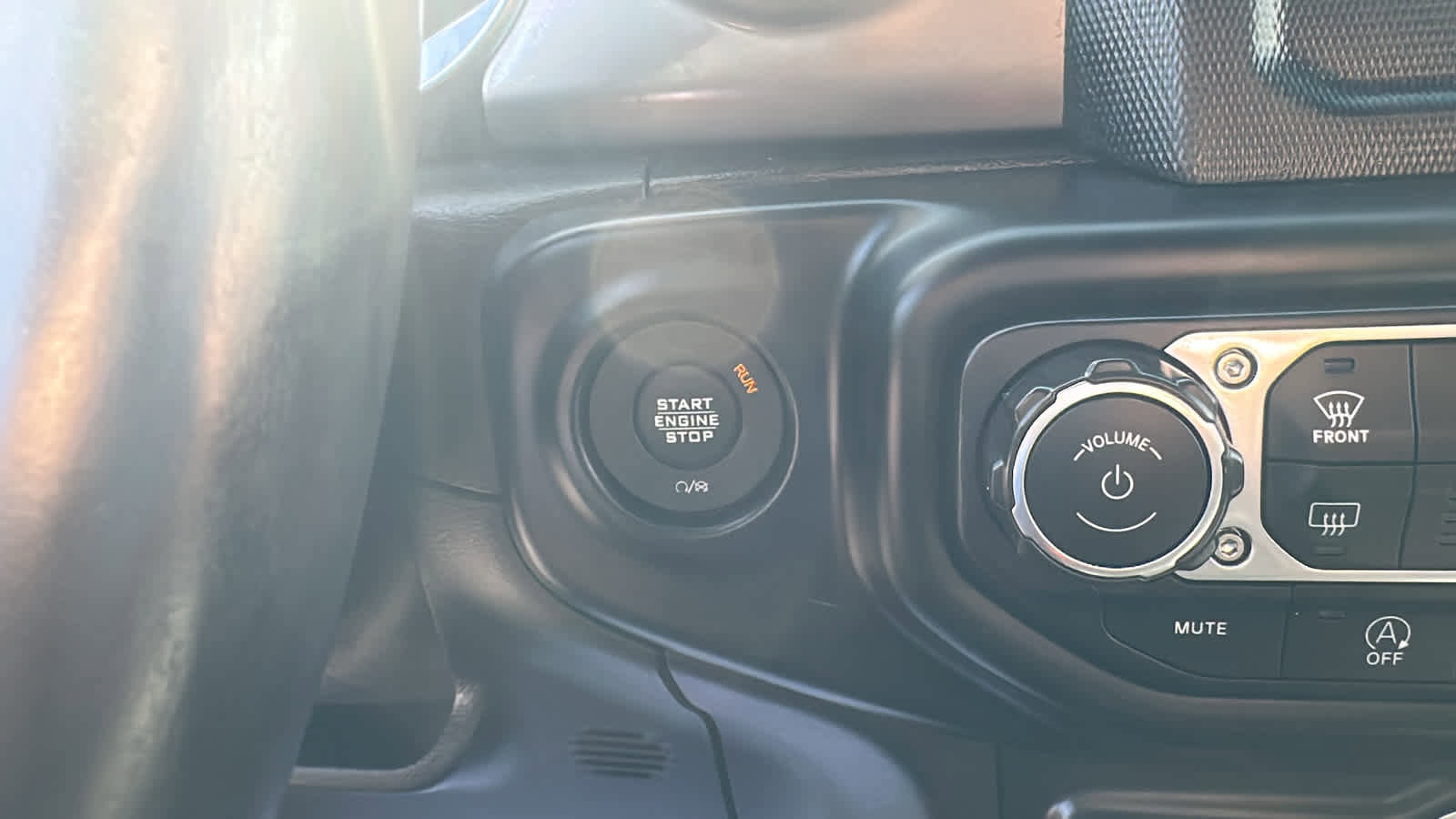 Used 2019 Jeep Wrangler Sport AWD/4WD image 23