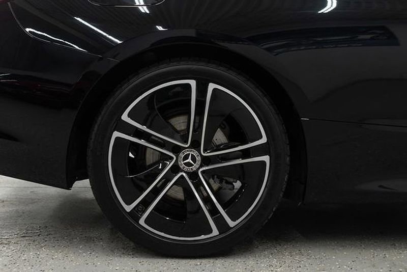 Used 2025 Mercedes-Benz CLE 300 4MATIC Coupe image 35