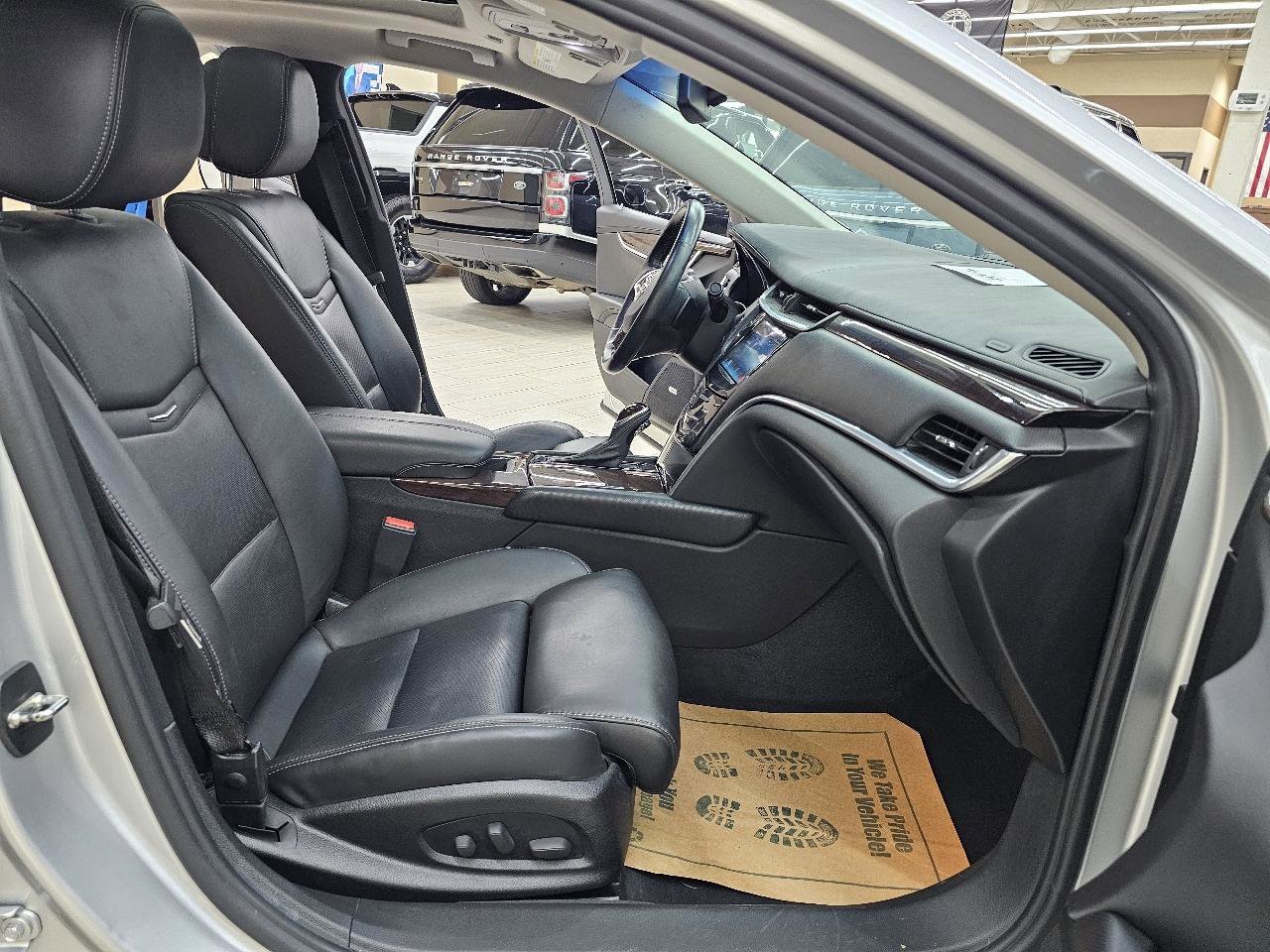 Used 2014 Cadillac XTS Luxury image 20