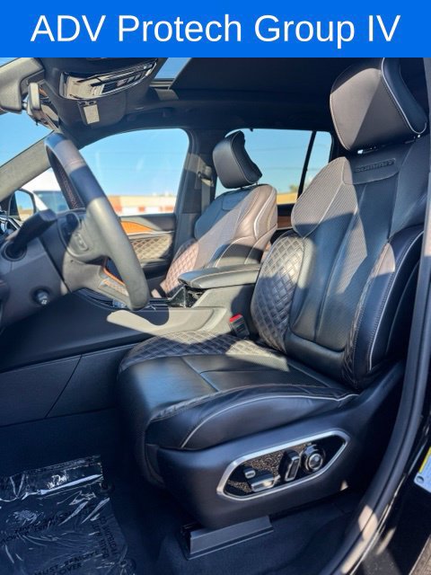 Used 2023 Jeep Grand Cherokee Summit AWD/4WD image 13