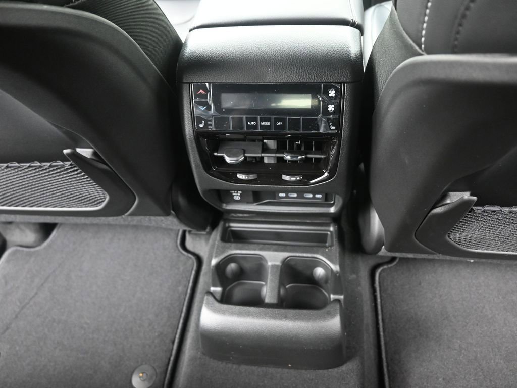 New 2026 Jeep Grand Cherokee L Limited RWD image 24