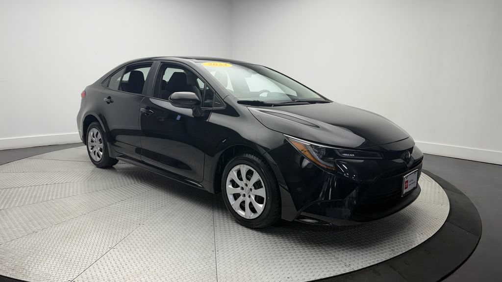Used 2023 Toyota Corolla LE FWD image 33