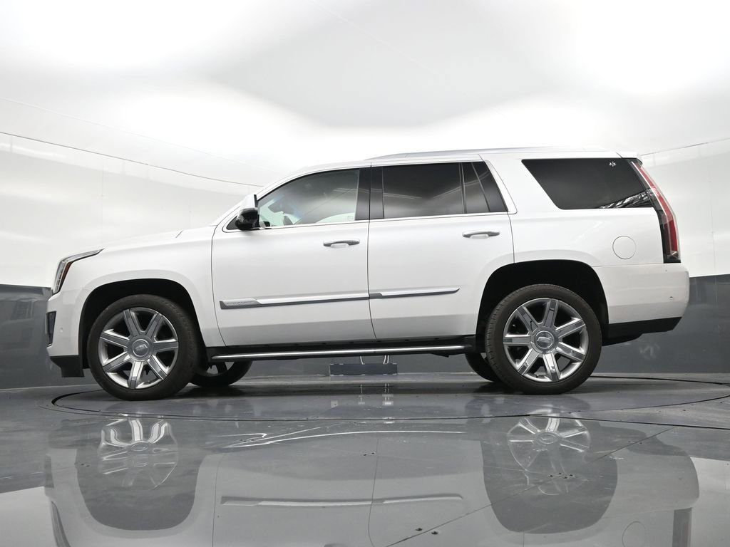Used 2019 Cadillac Escalade Luxury image 24
