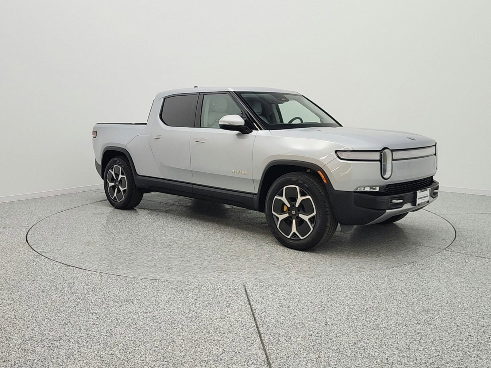 Used 2023 Rivian R1T Adventure image 3