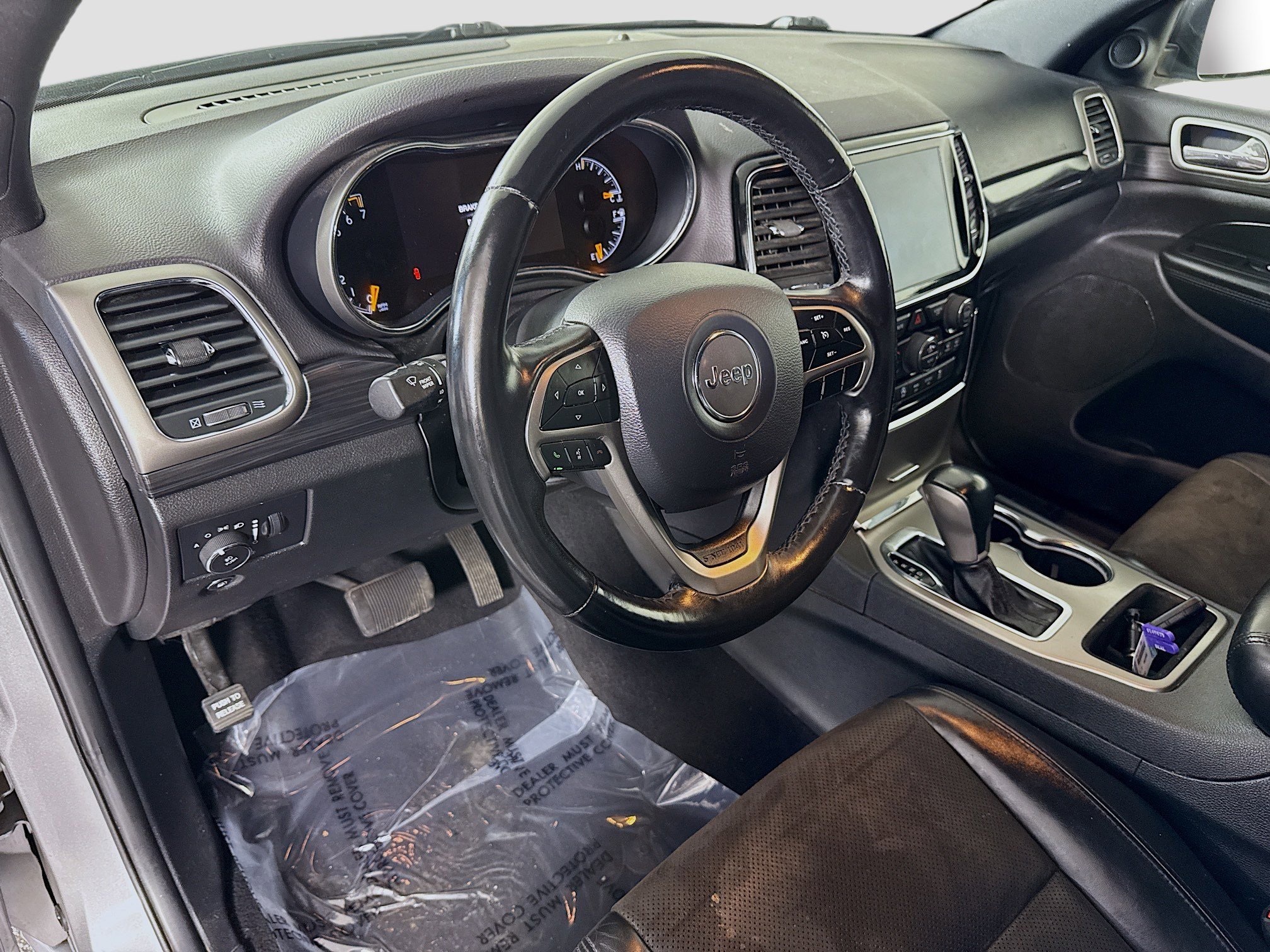 Used 2019 Jeep Grand Cherokee Altitude image 23