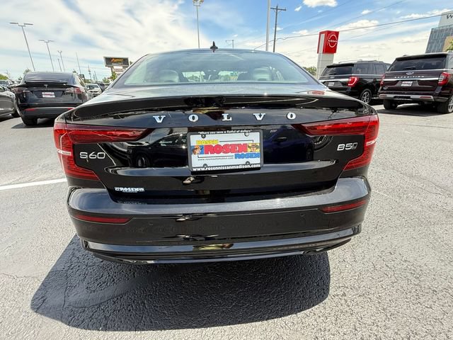 Used 2025 Volvo S60 B5 Plus AWD/4WD image 29
